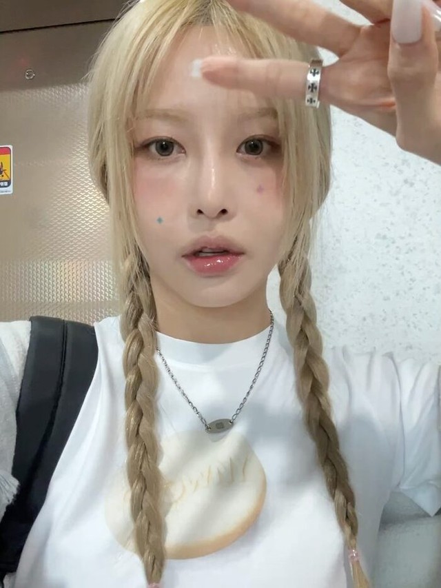 Ca sĩ "cướp việc" của Dispatch, tự công khai hẹn hò - Ảnh 3.