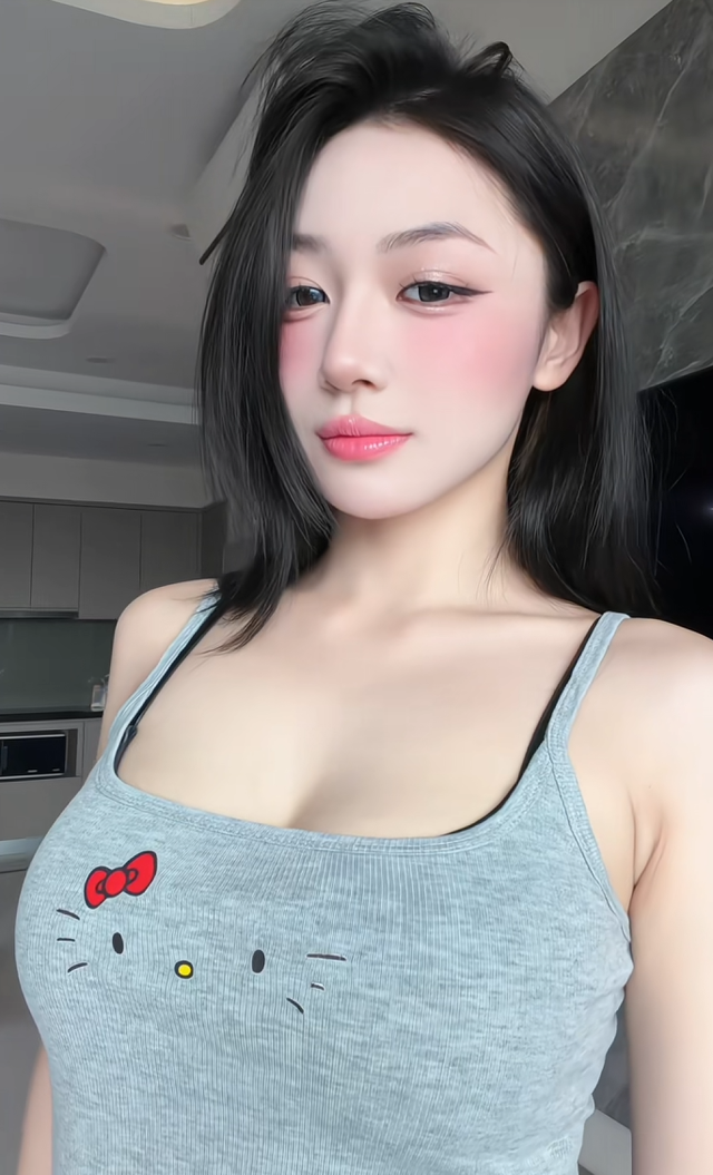 "Combat" trực diện với fan nam, gái xinh Tóp Tóp bị sát thương nhói lòng, phải xóa bình luận - Ảnh 2.