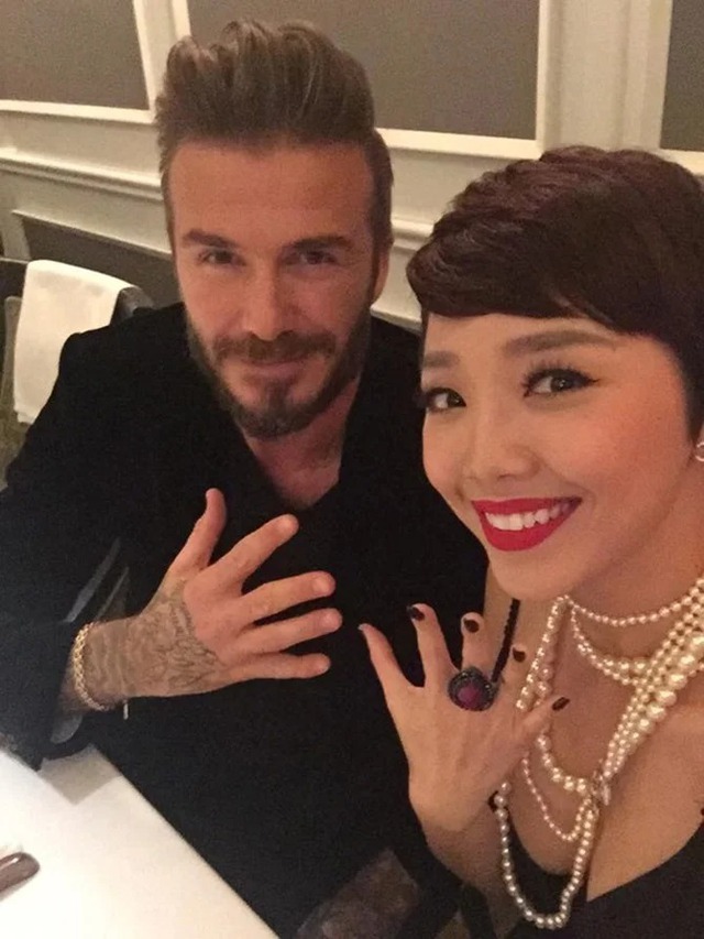 3 thập kỷ David Beckham so đọ visual với sao Việt: Vẫn đẹp hút hồn như thuở thanh niên!- Ảnh 8. 3 thập kỷ David Beckham so đọ visual với sao Việt: Vẫn đẹp hút hồn như thuở thanh niên!- Ảnh 8.