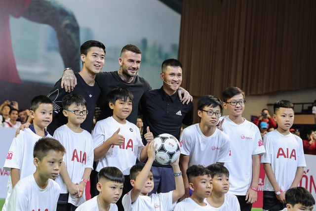 3 thập kỷ David Beckham so đọ visual với sao Việt: Vẫn đẹp hút hồn như thuở thanh niên!- Ảnh 12. 3 thập kỷ David Beckham so đọ visual với sao Việt: Vẫn đẹp hút hồn như thuở thanh niên!- Ảnh 12.