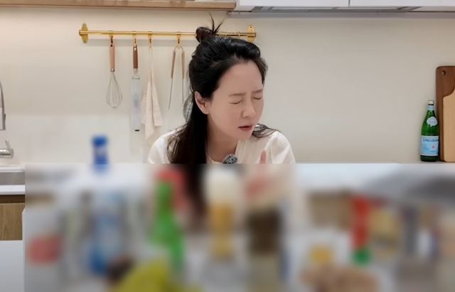 Trời ơi, Song Ji Hyo hãy dừng lại trước khi quá muộn- Ảnh 4. Trời ơi, Song Ji Hyo hãy dừng lại trước khi quá muộn- Ảnh 4.