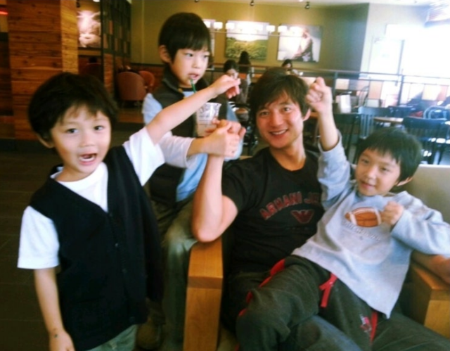 Phát sốt với quý tử nhà diễn viên Vincenzo: 20 tuổi cao 1m97, đẹp trai như Jin (BTS)!- Ảnh 6.