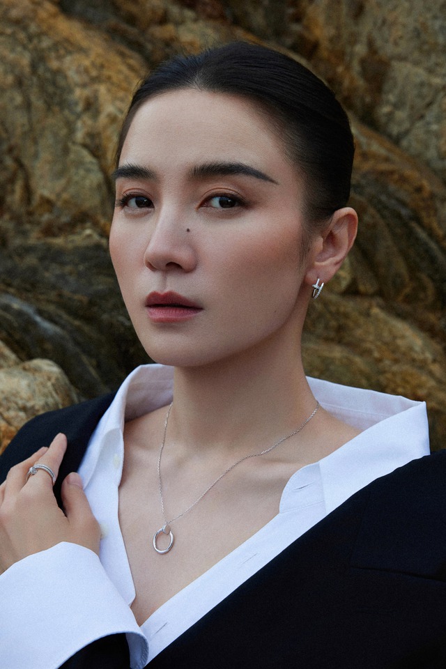 Mỹ nhân phim Tết dở nhất 2026 đã bí mật đăng ký kết hôn với đạo diễn kém 7 tuổi- Ảnh 4.