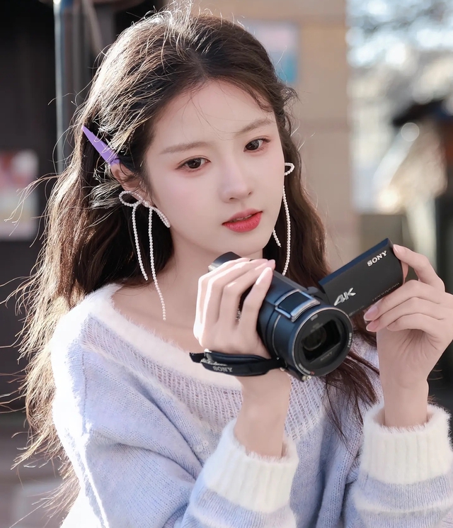 Ngắm dung mạo này sẽ hiểu vì sao "chúng sinh không bình đẳng":Nhan sắc sinh ra ở vạch đích, lấy hết tinh hoa trên đời- Ảnh 11.