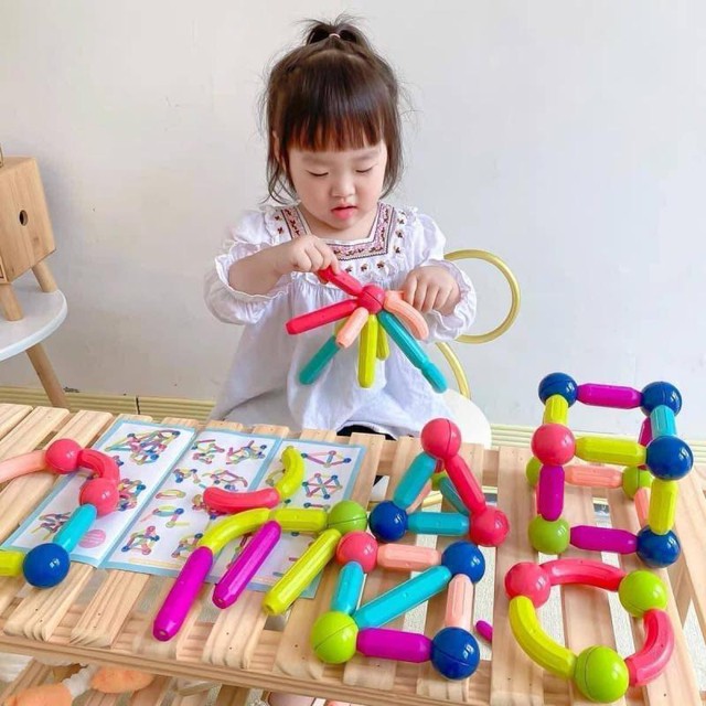 Tạm biệt cơn đau đầu cho con chơi gì: Xu hướng "đồ chơi theo gói định kỳ" bùng nổ trong cộng đồng mẹ bỉm- Ảnh 2.