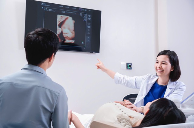 Nữ bác sĩ chữa bệnh cho những em bé nằm trong bụng mẹ: "Mình luôn học hỏi và phát triển không ngừng nghỉ vì… THƯƠNG" - Ảnh 6.