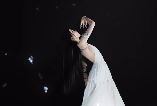 Mai Dora bất ngờ tung MV làm ca sĩ- Ảnh 3. Mai Dora bất ngờ tung MV làm ca sĩ- Ảnh 3.