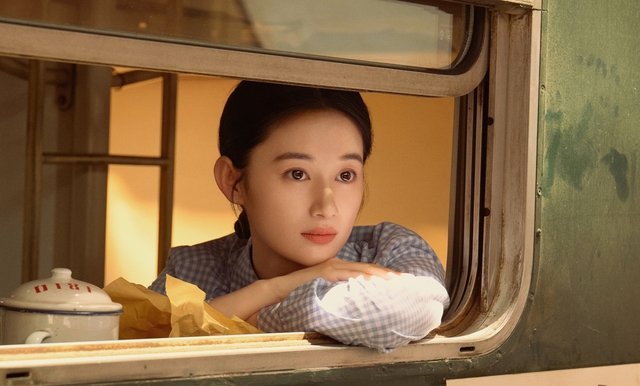 Nhìn cặp đôi này mới hiểu thế nào là "trai anh hùng gái thuyền quyên": Chemistry hơn cả hoàn hảo mê hoặc 200 triệu fan- Ảnh 2.