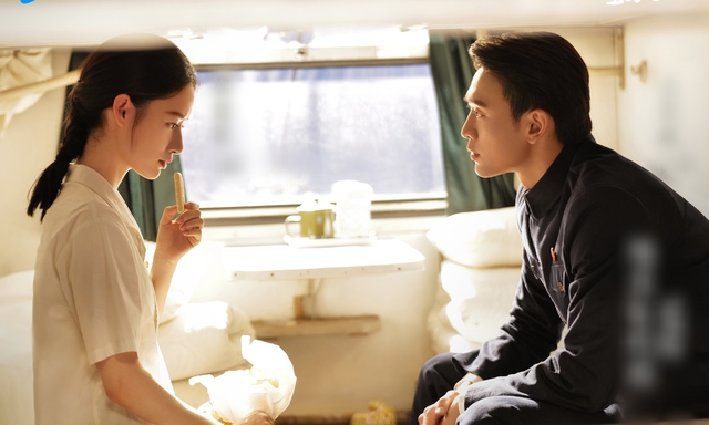 Nhìn cặp đôi này mới hiểu thế nào là "trai anh hùng gái thuyền quyên": Chemistry hơn cả hoàn hảo mê hoặc 200 triệu fan- Ảnh 5.