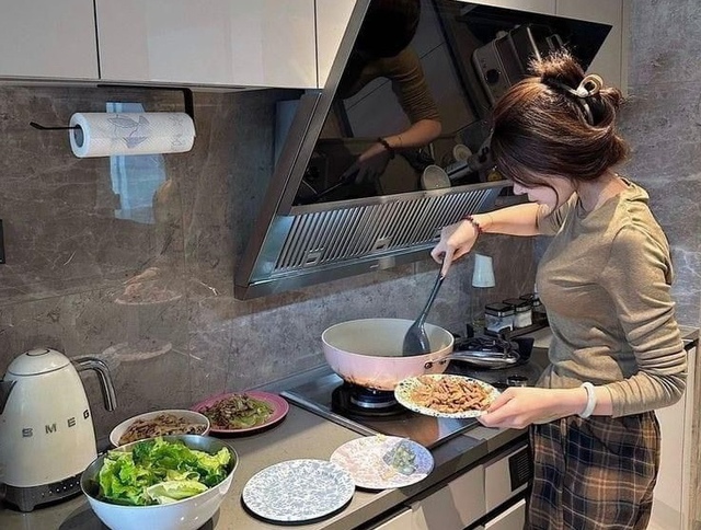 Làm "chuyện ấy" quá nhiều có khiến vùng kín nữ giới thâm đen? Bác sĩ tiết lộ 4 "thủ phạm" chẳng ai ngờ đến!- Ảnh 3.