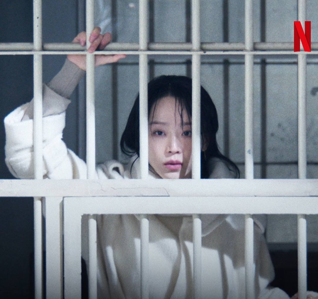 11 chi tiết ẩn đắt giá ở The Art of Sarah: 4 cái tên - 4 bản ngã, người đàn ông đã chết là ai?- Ảnh 6.