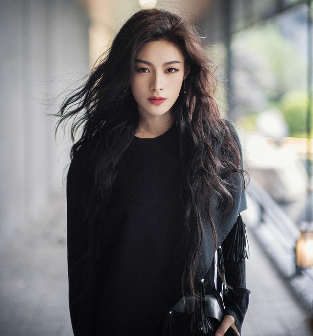 Đây chính là mỹ nhân đẹp nhất phim Tết 2026: Visual tuyệt tác trời ban, diễn hay đến nỗi vực dậy cả phòng vé- Ảnh 7. Đây chính là mỹ nhân đẹp nhất phim Tết 2026: Visual tuyệt tác trời ban, diễn hay đến nỗi vực dậy cả phòng vé- Ảnh 7.