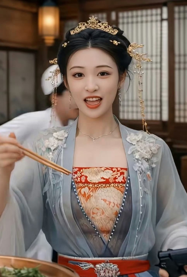 Gương mặt biến dạng của Vương Sở Nhiên, còn đâu nhan sắc đẹp ăn đứt Lưu Diệc Phi- Ảnh 1. Gương mặt biến dạng của Vương Sở Nhiên, còn đâu nhan sắc đẹp ăn đứt Lưu Diệc Phi- Ảnh 1.