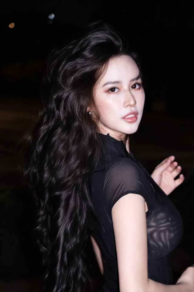 Chồng Ph&oacute; chủ tịch cứ l&agrave;m điều n&agrave;y với Quy&ecirc;n Qui suốt th&ocirc;i- Ảnh 12.