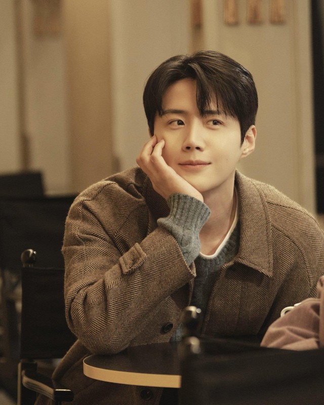 Kim Seon Ho: Mỹ nam ngụp lặn trong scandal rúng động, cái kết tồi tệ nhất - Ảnh 9.