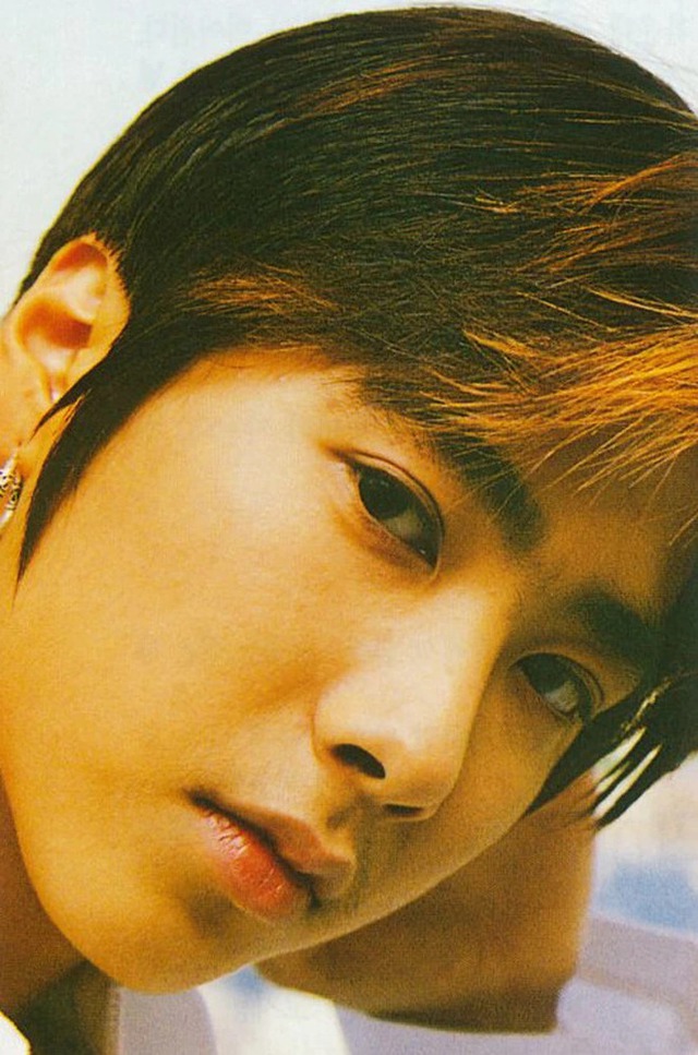 Nam thần đẹp nhất showbiz 1 thời nay tàn tạ thảm hại gây sốc, nghi lâm trọng bệnh- Ảnh 4. Nam thần đẹp nhất showbiz 1 thời nay tàn tạ thảm hại gây sốc, nghi lâm trọng bệnh- Ảnh 4.