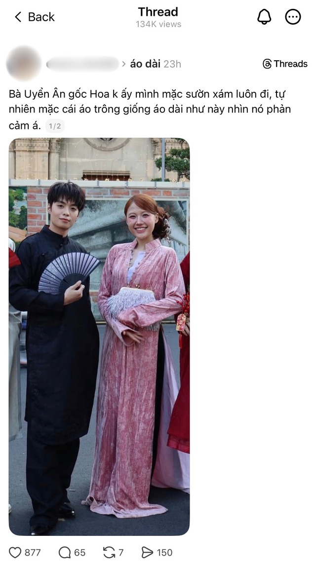 Uyển Ân hứng chỉ trích vì chụp ảnh Tết cùng kiểu áo dài cách tân gây tranh cãi- Ảnh 2.