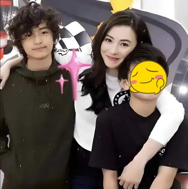 Trương Bá Chi mắc bệnh trầm cảm vì Tạ Đình Phong - Vương Phi tái hợp- Ảnh 5.