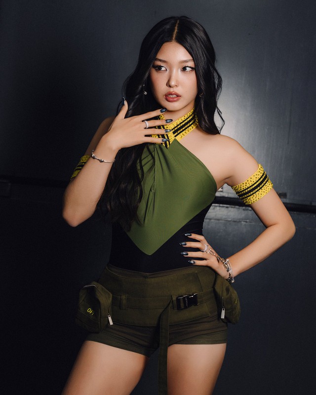 Mỹ nhân trẻ tuổi nhất Kbiz được đề đề cử tại Grammy: 7 giây xuất hiện cũng đủ viral khắp cõi mạng - Ảnh 4.