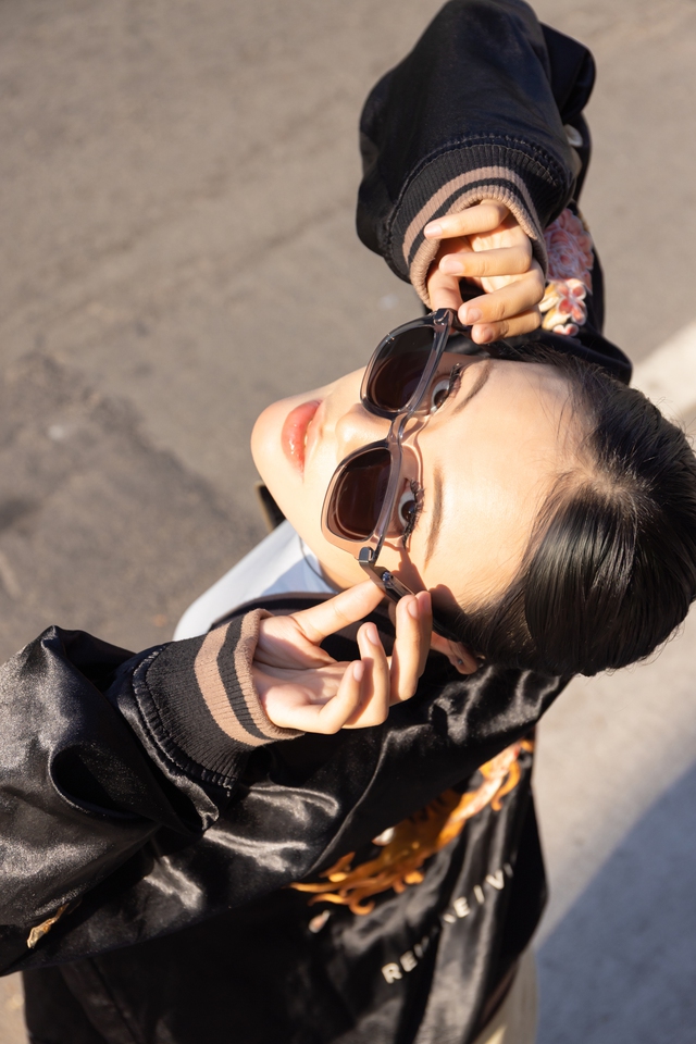 JBL Soundgear Frames: Một chiếc kính đẹp đủ để lên đồ, đeo lên là có nhạc, chuẩn phụ kiện bật mood cá tính- Ảnh 4.