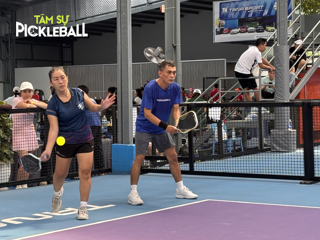 Môn thể thao gia đình của năm 2025 gọi tên Pickleball: Chữa lành hôn nhân, gắn kết tình thân và nhiều hơn thế nữa! - Ảnh 13.