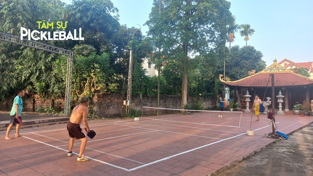 Môn thể thao gia đình của năm 2025 gọi tên Pickleball: Chữa lành hôn nhân, gắn kết tình thân và nhiều hơn thế nữa! - Ảnh 1.