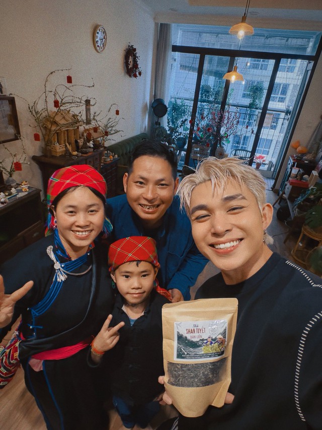 Gia đình chị Thông hội ngộ Jun Phạm nhưng sao lại thiếu bé Thư?  - Ảnh 4.