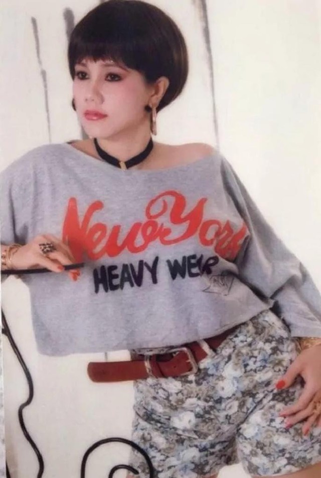 Cát-xê trăm triệu trong Vbiz không thiếu nhưng để dùng dao chặt cả khối vàng thì chỉ có một người - Ảnh 3.