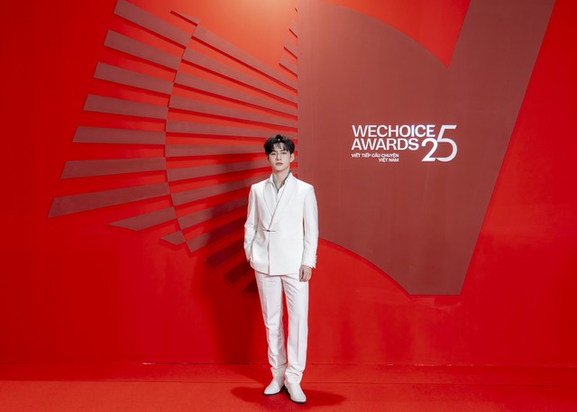 "Vũ trụ" nam thần tại WeChoice 2025: Khung hình dàn Tân binh gây sốt, người được đề cử đẹp nhất thế giới đỉnh cỡ nào? - Ảnh 1.