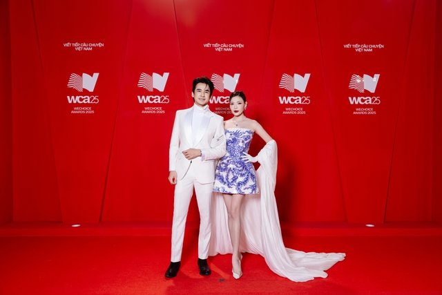 Loạt couple ở thảm đỏ WeChoice Awards: Diệu Nhi - Anh Tú dính như keo, 1 cặp đôi nghi sắp cưới tình tứ - Ảnh 2.