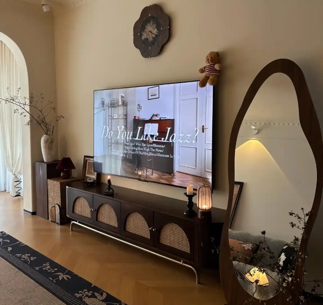 Không phải mê tín: Dọn phòng khách đón Tết tuyệt đối không đặt 4 thứ này nếu không muốn tài lộc, sức khỏe sa sút - Ảnh 1.