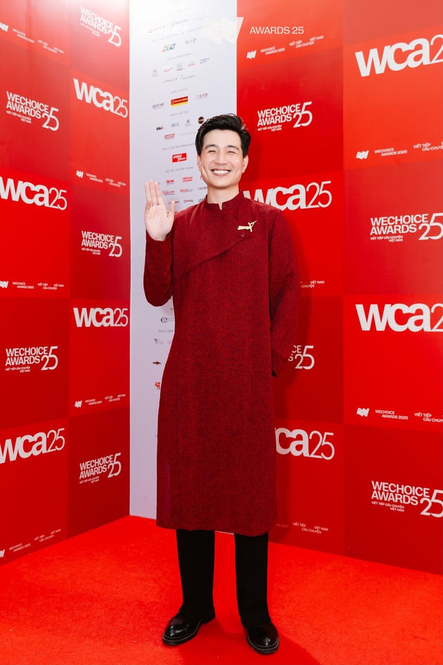 Tìm ra chủ nhân của outfit số 1 WeChoice 2025: Dàn sao nghĩ gì về đề bài mở, dresscode không màu sắc đầy "thách thức"?- Ảnh 12.