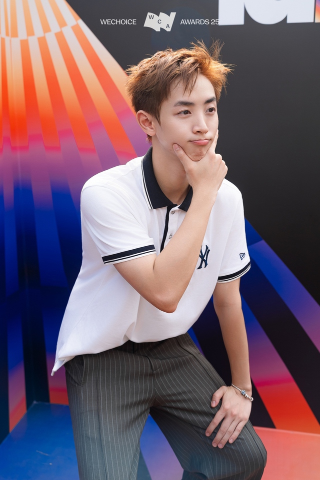Trọn bộ visual của trai đẹp CONGB tại WeChoice Awards 2025: Chỉ 1 từ quá "PEAK"!- Ảnh 11.