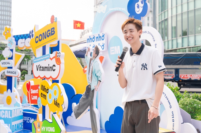 Trọn bộ visual của trai đẹp CONGB tại WeChoice Awards 2025: Chỉ 1 từ quá "PEAK"!- Ảnh 10.