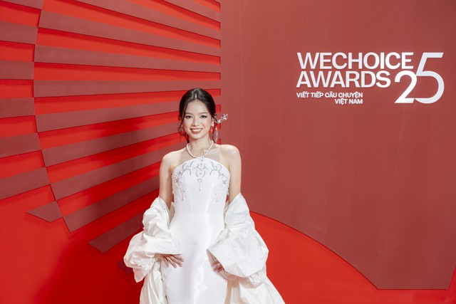 Mỹ nhân duy nhất xứng đáng là "thần tiên tỷ tỷ" ở WeChoice Awards 2025, mọi đường nét đều chuẩn tuyệt tác trời ban- Ảnh 8.