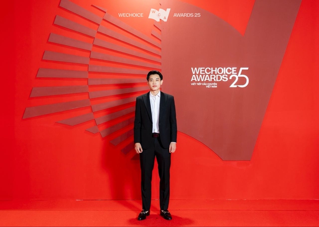 Trọn vẹn visual "tuyệt đối điện ảnh" của Đình Bắc ở WeChoice Awards, "cầu thủ quốc dân" vừa giỏi vừa đẹp, hút fan bậc nhất!- Ảnh 5.