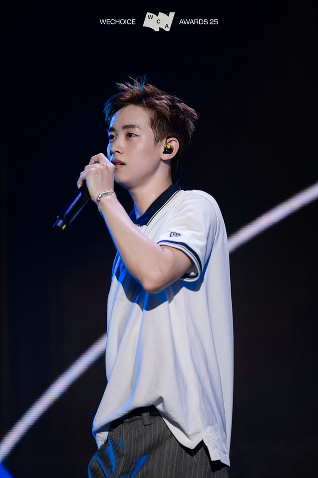 Trọn bộ visual của trai đẹp CONGB tại WeChoice Awards 2025: Chỉ 1 từ quá "PEAK"!- Ảnh 7.