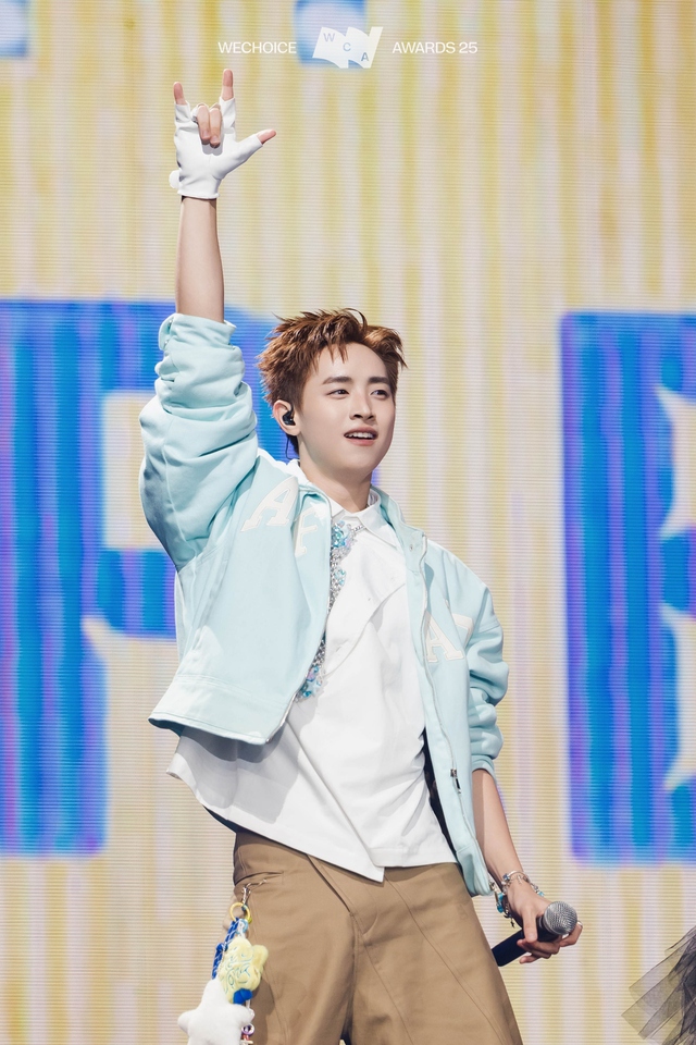 Trọn bộ visual của trai đẹp CONGB tại WeChoice Awards 2025: Chỉ 1 từ quá "PEAK"!- Ảnh 5.
