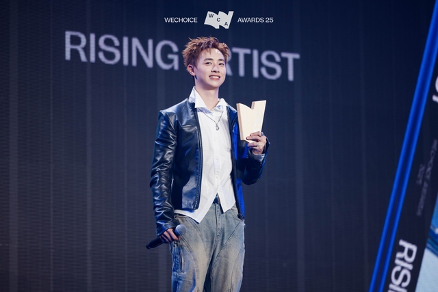 Trọn bộ visual của trai đẹp CONGB tại WeChoice Awards 2025: Chỉ 1 từ quá "PEAK"!- Ảnh 1.