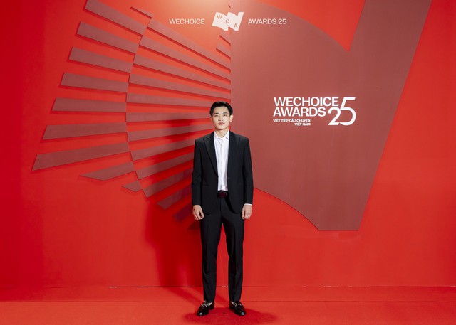 Tóm Đức Phúc - Đình Bắc trò chuyện rôm rả ở WeChoice Awards, 1 chi tiết lạ được netizen bàn tán không ngớt- Ảnh 7.