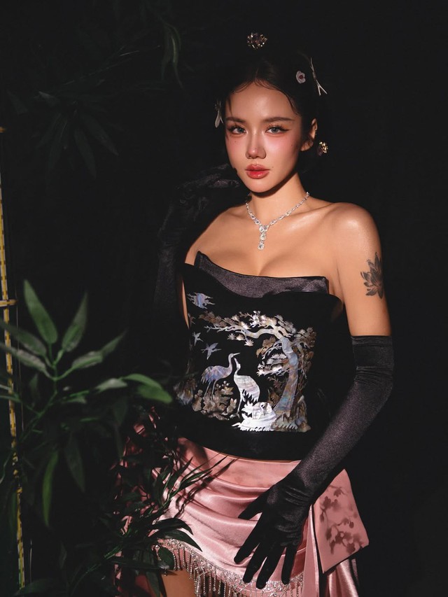 Ảnh hậu trường "sốt xình xịch" của Phương Ly tại WeChoice Awards, body cực cháy khiến dân tình "nghẹt thở"- Ảnh 1.