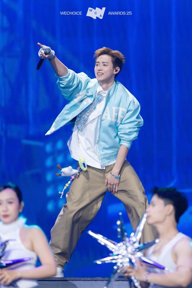 Việt Nam có 1 nhóm nhạc nam - nữ visual thích mê, nhạc hay kỹ năng cực "peak" mà nhảy lạ lắm - Ảnh 8.