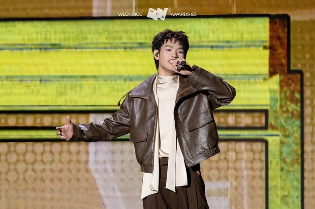 Việt Nam có 1 nhóm nhạc nam - nữ visual thích mê, nhạc hay kỹ năng cực "peak" mà nhảy lạ lắm - Ảnh 10.