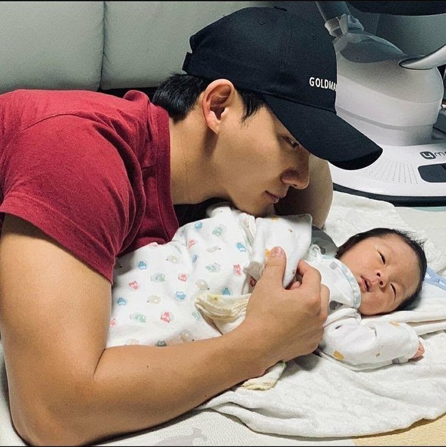 Những lần đứng lên bênh vực con của bố sẽ giúp con mạnh suốt đời- Ảnh 3. Những lần đứng lên bênh vực con của bố sẽ giúp con mạnh suốt đời- Ảnh 3.