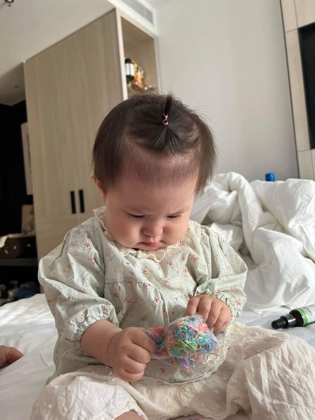 Vì sao em bé luôn chạy nhảy không biết mệt dù bố mẹ hết hơi rã rời?- Ảnh 1.