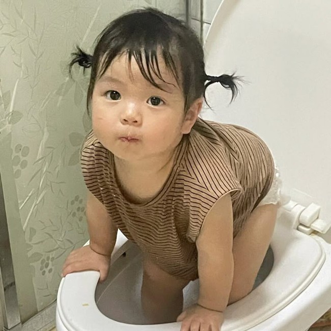 Vì sao em bé luôn chạy nhảy không biết mệt dù bố mẹ hết hơi rã rời?- Ảnh 2.