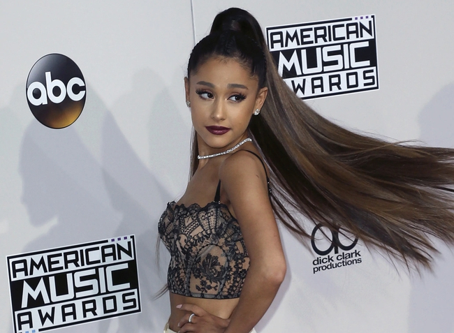 Ngoại hình gây sốc của Ariana Grande- Ảnh 8. Ngoại hình gây sốc của Ariana Grande- Ảnh 8.