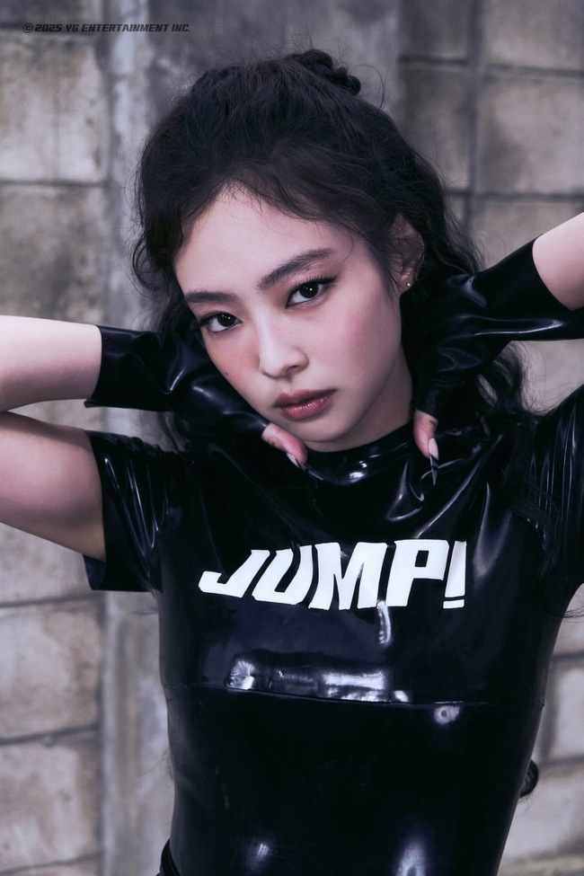 Producer của Jennie có phát ngôn xúc phạm “kỳ phùng địch thủ” của BLACKPINK khiến netizen phẫn nộ- Ảnh 10.