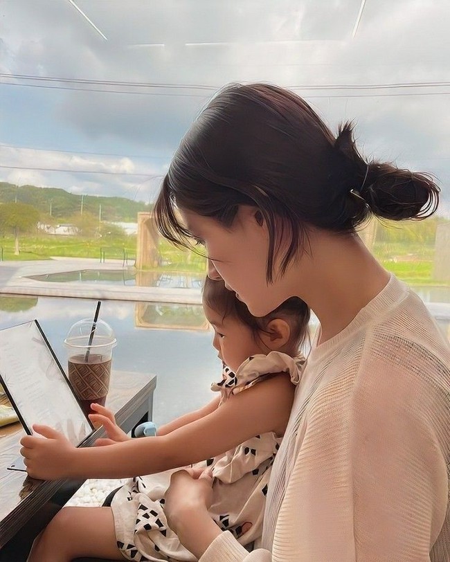 Sau 4 ng&agrave;y nghỉ lễ, thứ đọng lại l&agrave; sự mệt nho&agrave;i khi phải chăm 1 đứa con 34 th&aacute;ng v&agrave; 1 đứa... 34 tuổi- Ảnh 1.