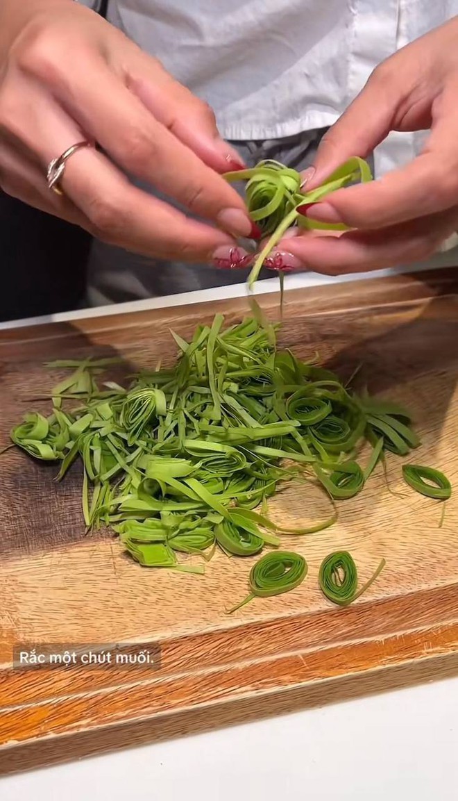 Món ăn tuổi thơ tưởng chỉ để chơi bất ngờ trở thành đặc sản được giới trẻ toàn cầu săn lùng- Ảnh 10. Món ăn tuổi thơ tưởng chỉ để chơi bất ngờ trở thành đặc sản được giới trẻ toàn cầu săn lùng- Ảnh 10.